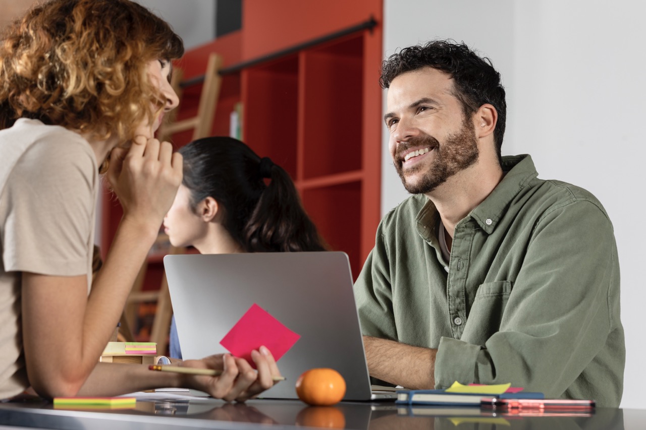 estrategias para captar alumnos para escuelas de negocios